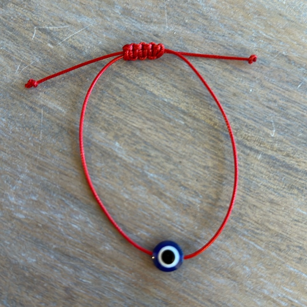 Adjustable evil eye bracelet
